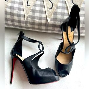 Louboutin peep toe platform heeled sandals size 38